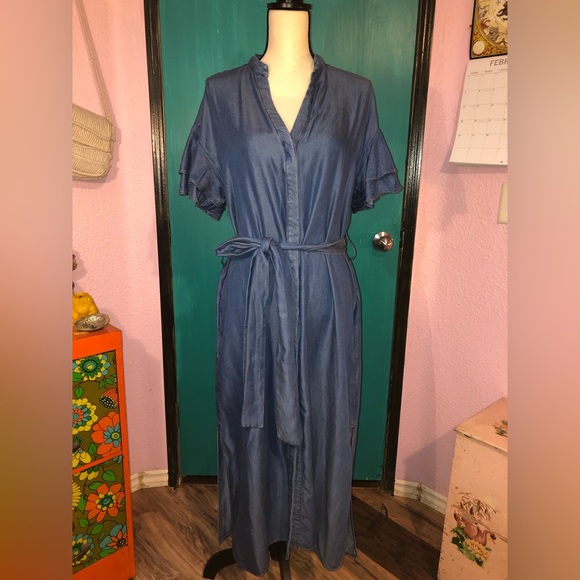 Zara Dresses & Skirts - Zara Frilled Sleeve Blue Denim Dress
